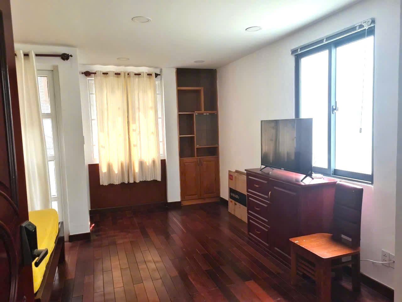 Bán Nhà Phú Nhuận - Lê Văn Sỹ - 4PN CHDV - 42M - Nhỉnh 9 Tỷ