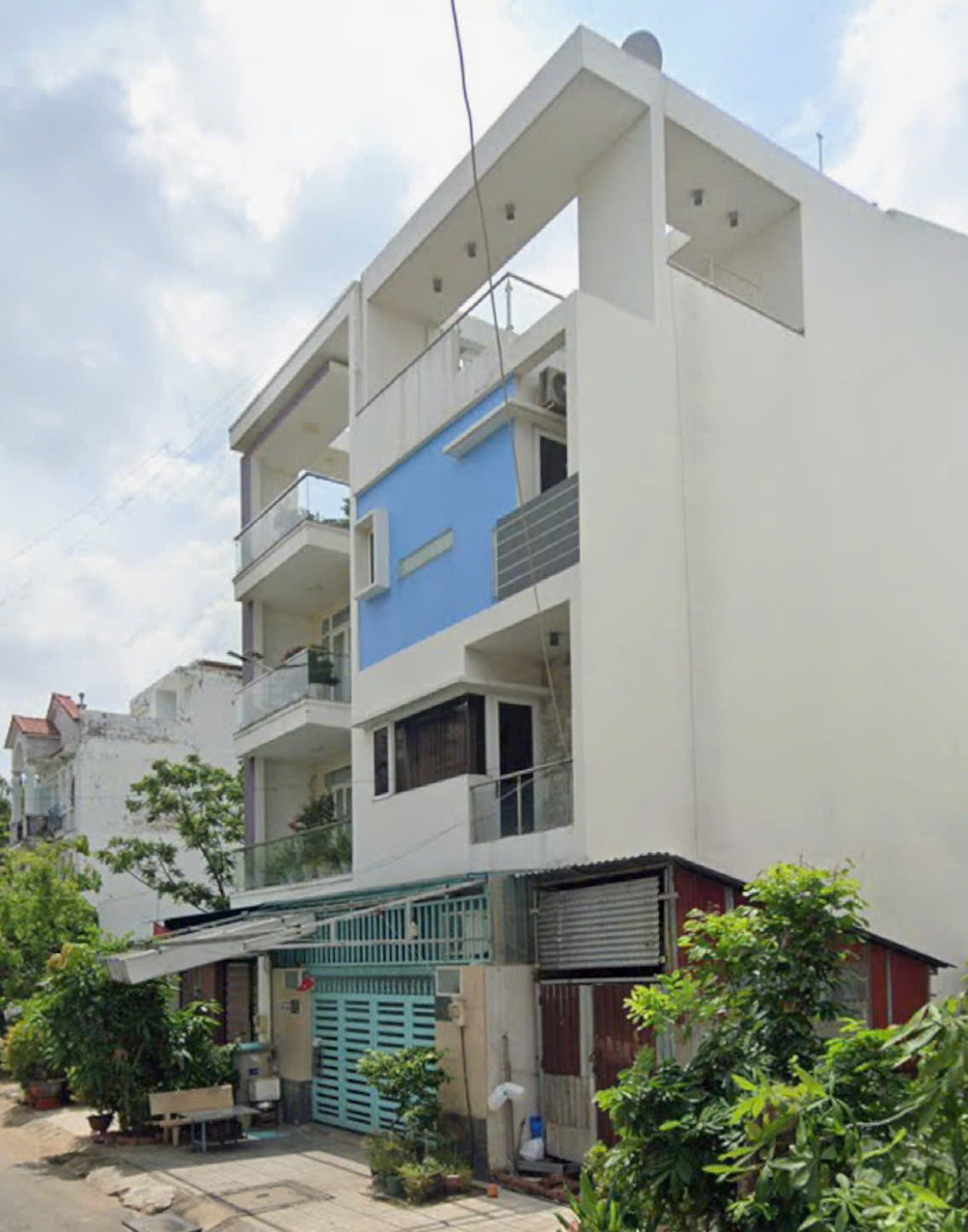 Nhà mặt tiền