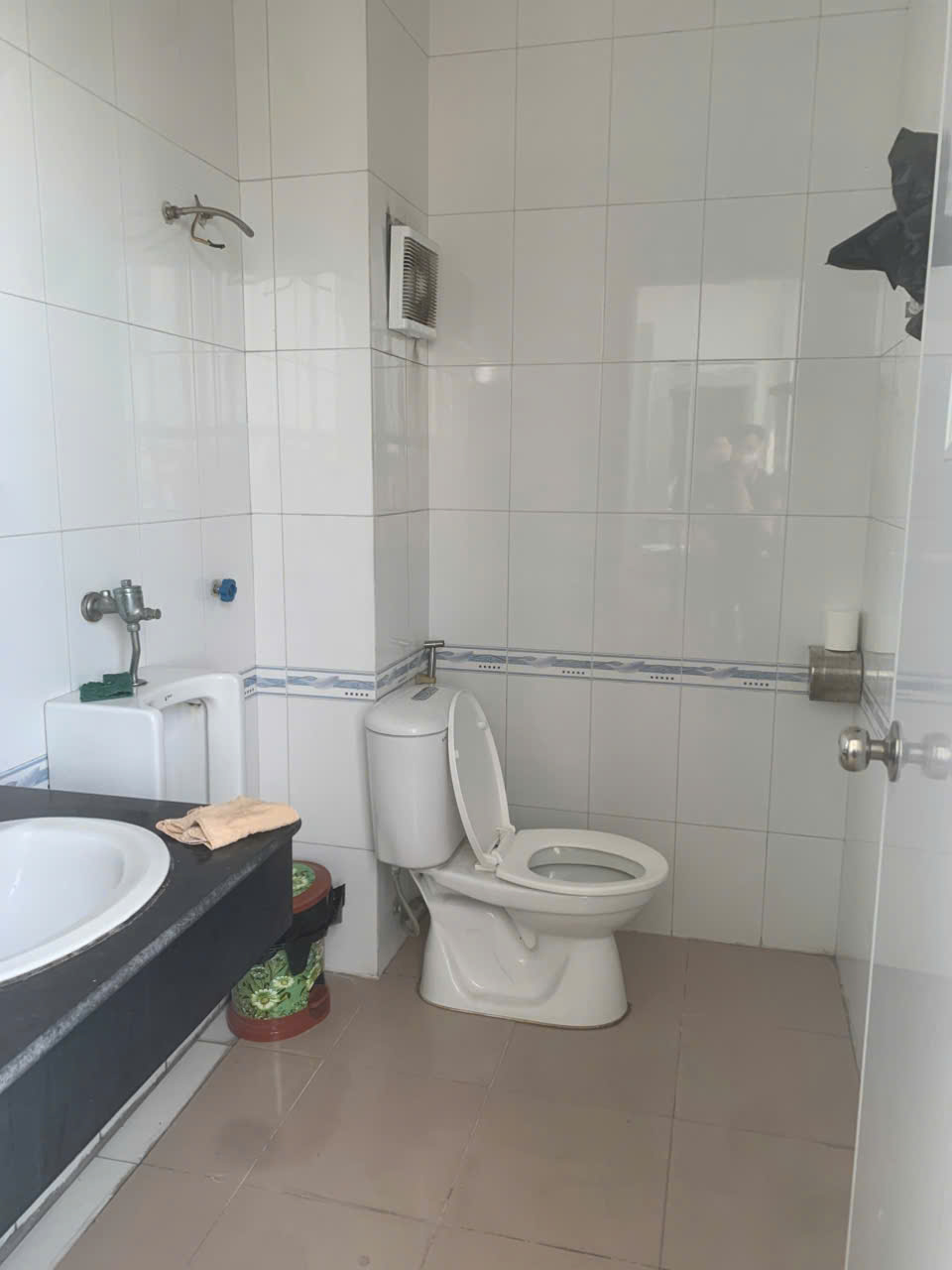 Cho thuê văn phòng mặt đường lớn – Lạc Trung, Hai Bà Trưng.